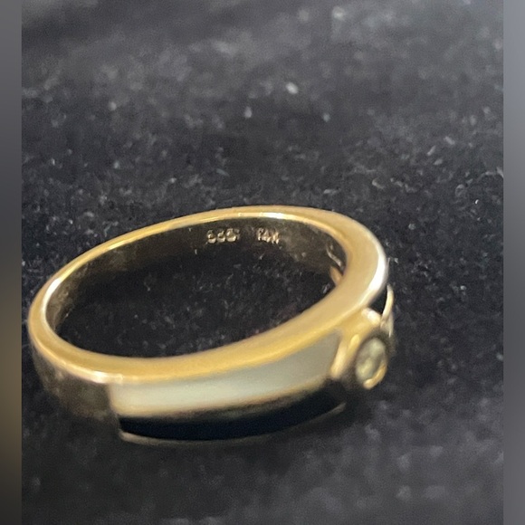 14k Diamond Inlay Ring - Picture 4 of 10